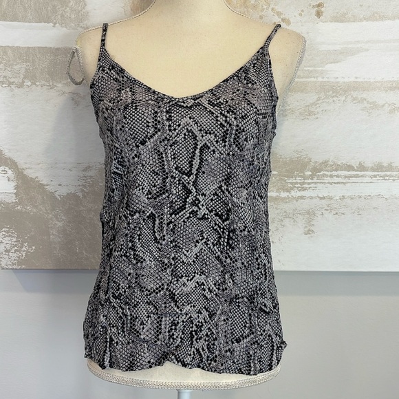 Snakeskin adjustable strap tank top by entro size small - Picture 1 of 4